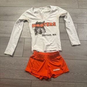 Hooters Uniform